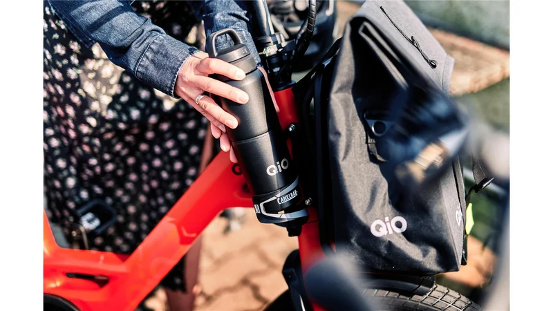 B-Ware - QIO Thermobecher 500ml Edelstahl mit integriertem Becher by Camelbak schwarz (Gebrauchtware)