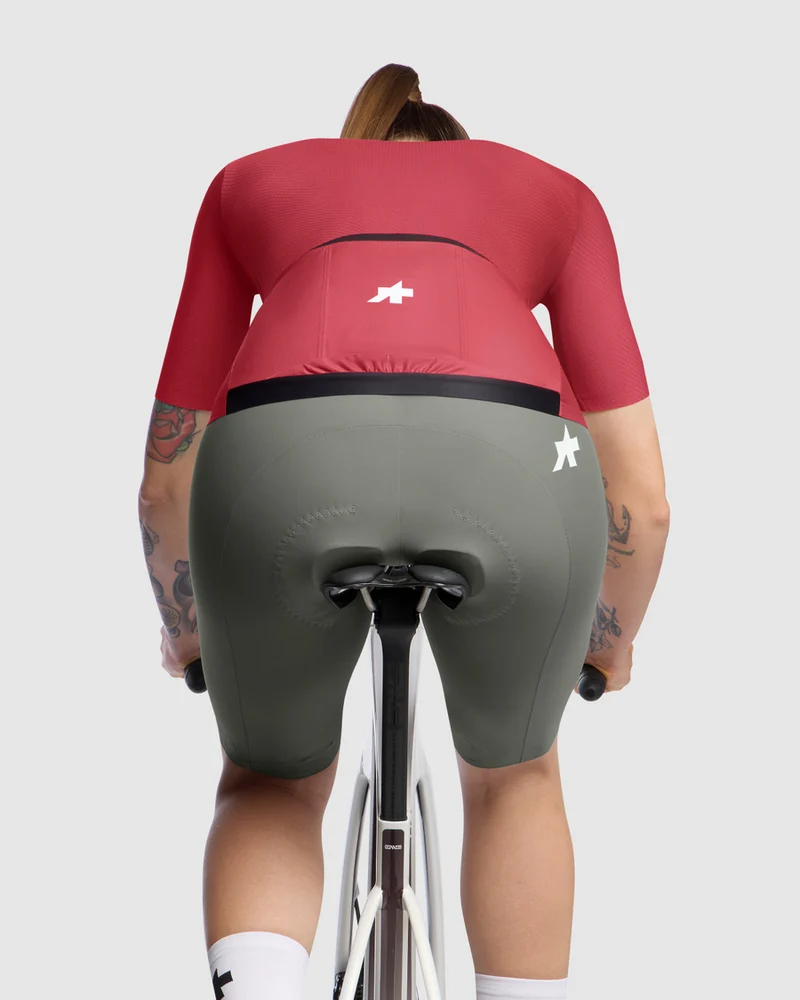 Assos Dyora R S11 Kurzarm Radtrikot Damen Deadly Berry
