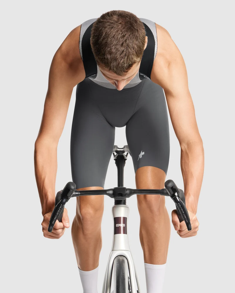 Assos Kurze Radhose Equipe R S11 Mann Robust Grey