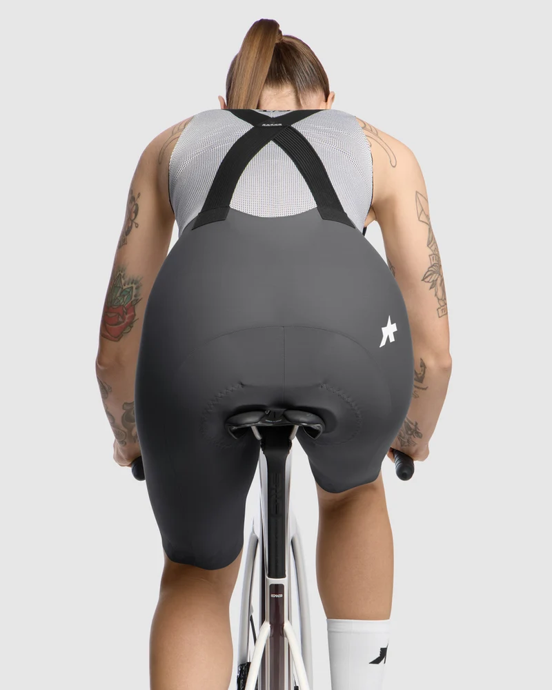 Assos Kurze Radhose Dyora R S11 Long Damen Robust Grey