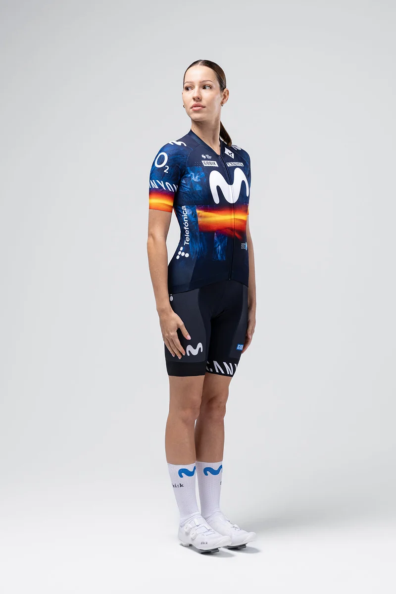Gobik Odyssey Kurzarmtrikot Unisex Movistar Team 26 Campeon España