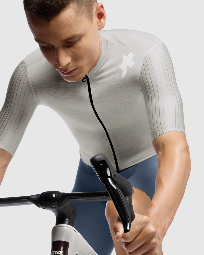 Assos Equipe RS S11 Kurzarm Radtrikot Mann Almond Milk