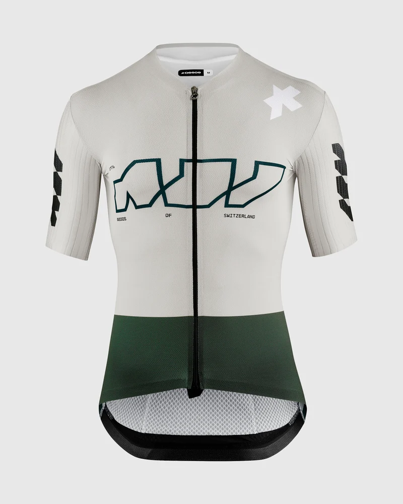 Assos Equipe RS Something To Say Kurzarm Radtrikot Mann Almond Milk