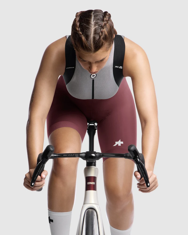 Assos Kurze Radhose Uma GT S11 Damen Burgundy Red