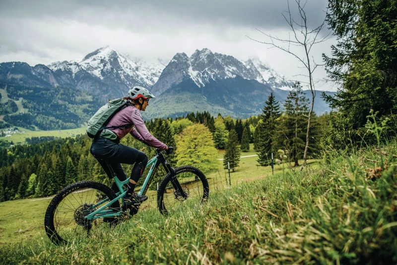 Abus MoDrop MTB-Helm wildberry red