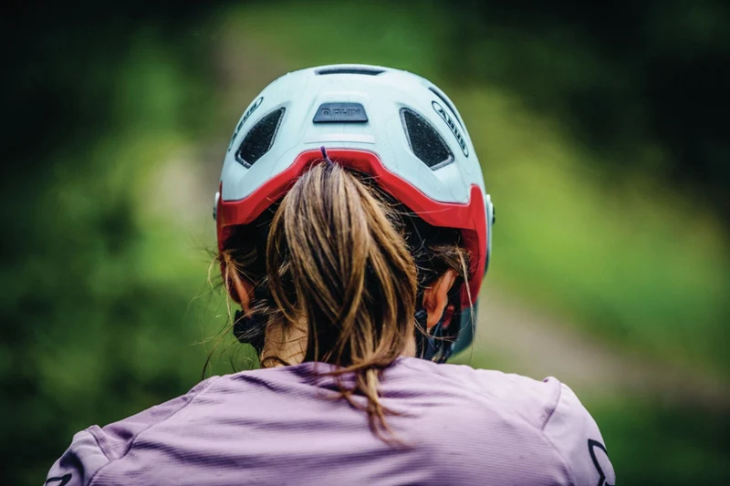 Abus MoDrop MTB-Helm wildberry red