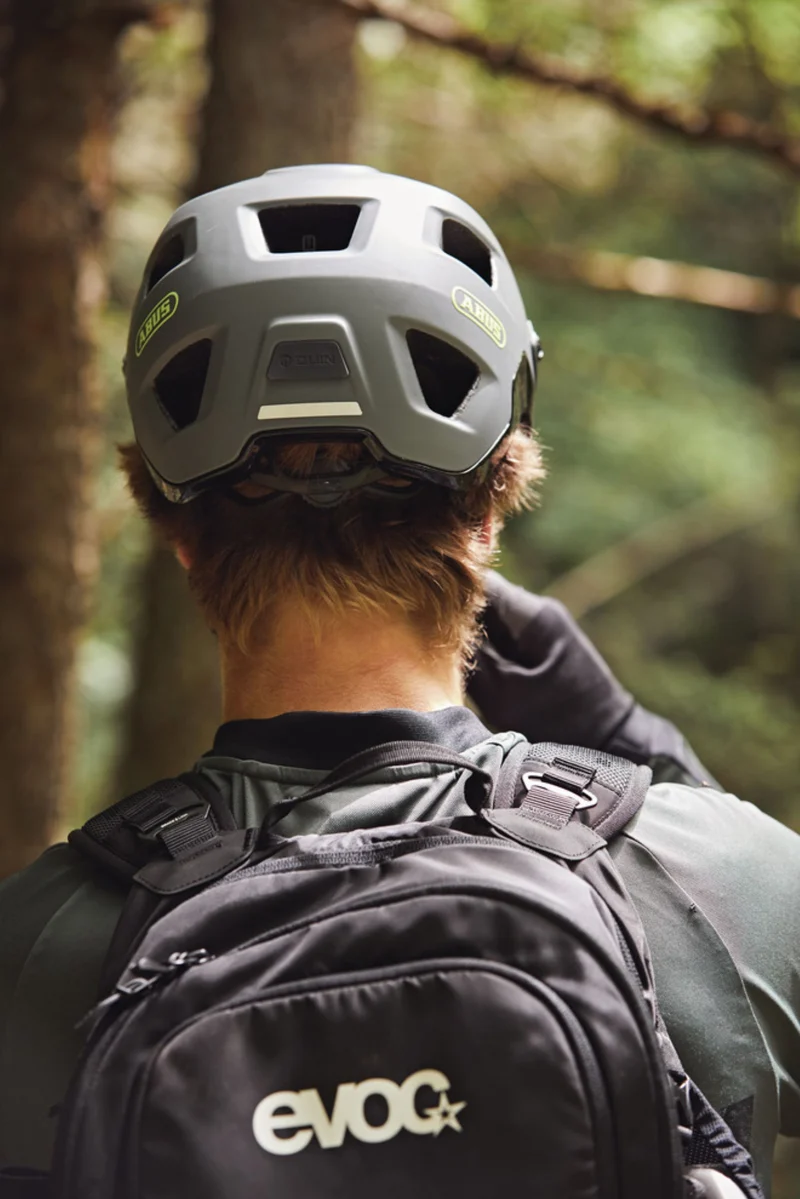 Abus MoDrop MTB-Helm wildberry red