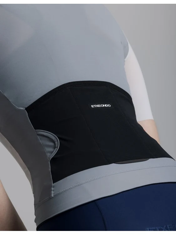 Etxeondo Alda 110 Color Edition Radtrikot Wolke Grau/Stein Grau