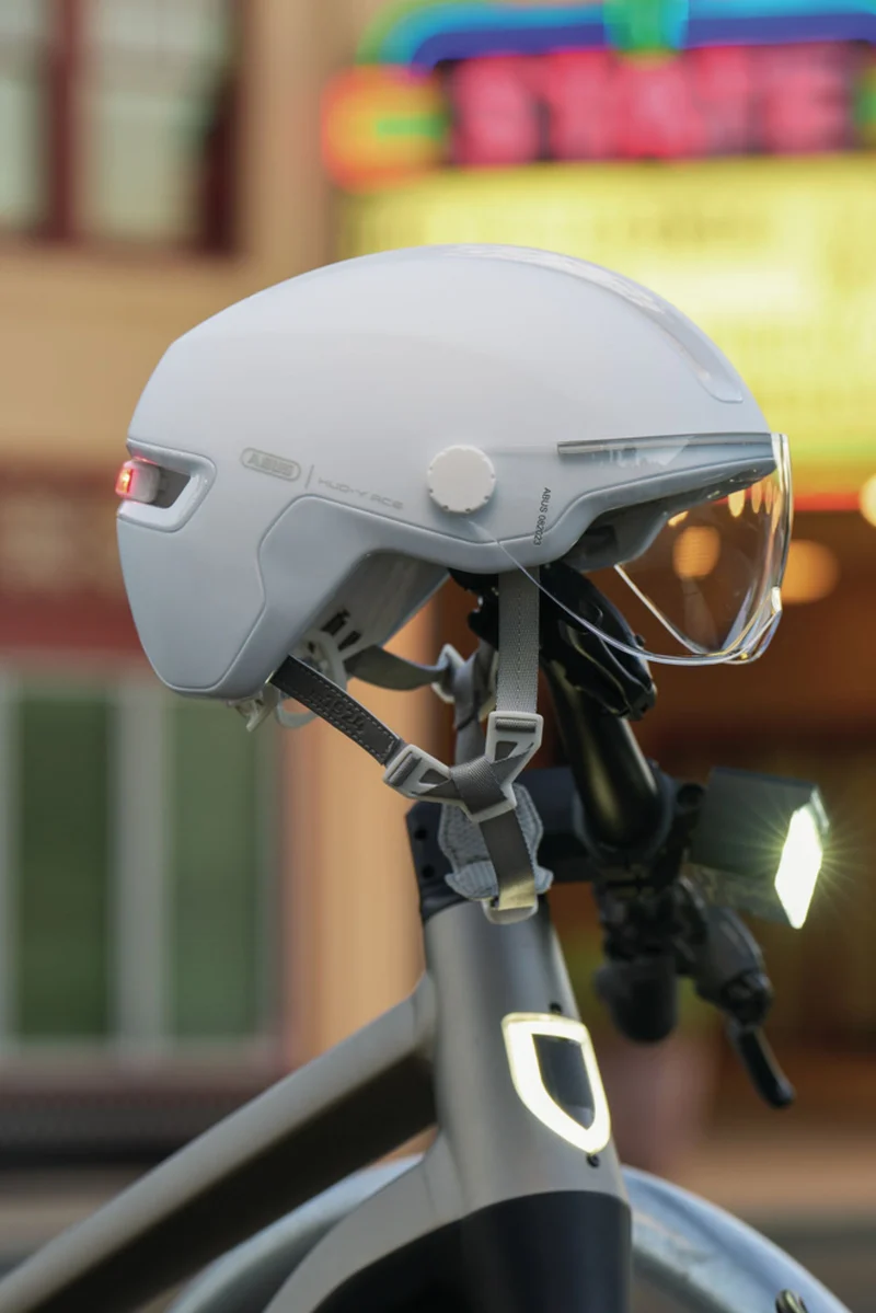 Abus Hud-Y Ace Helm pure mint