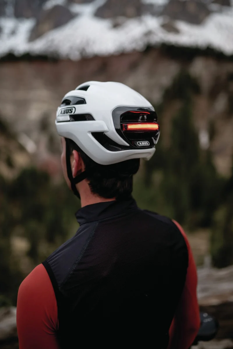 Abus Taipan LED Rennrad-Helm graphite silver