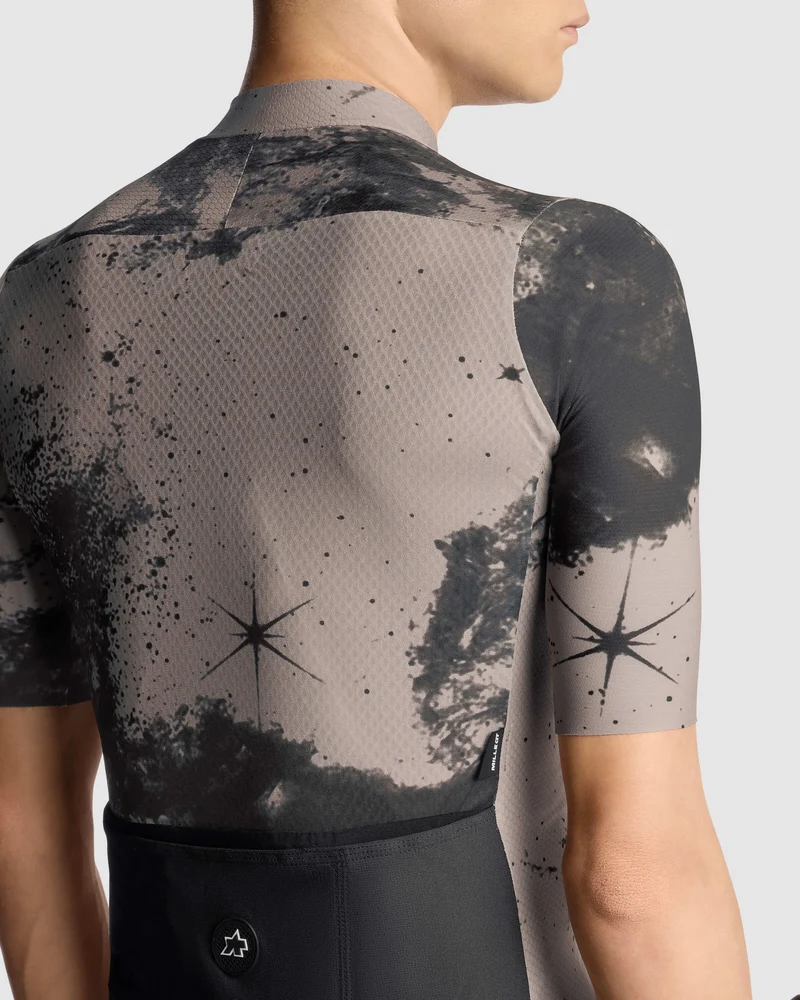 Assos Mille GT Trikot S11 Raum Reise Düne Sand