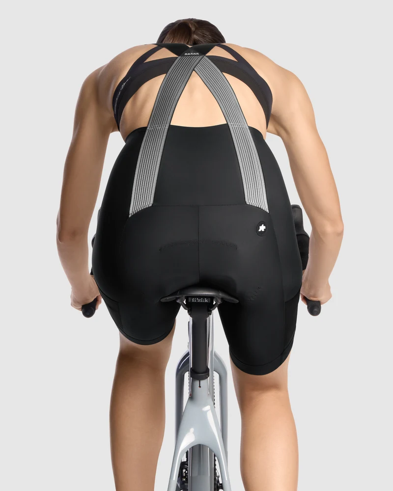 Assos Taktik Kieskäfer Damen Kies Lätzchen Shorts T5 Schwarz Serie