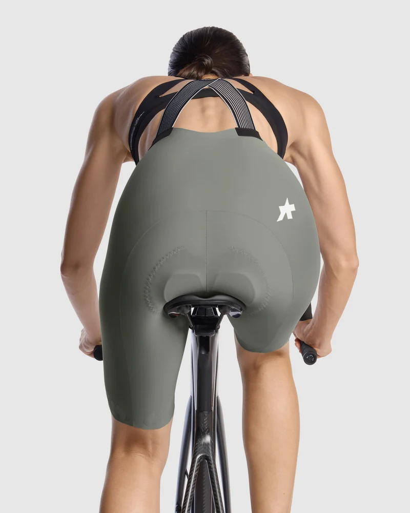 Assos Dyora R Lätzchen Shorts S11 Rand Grün