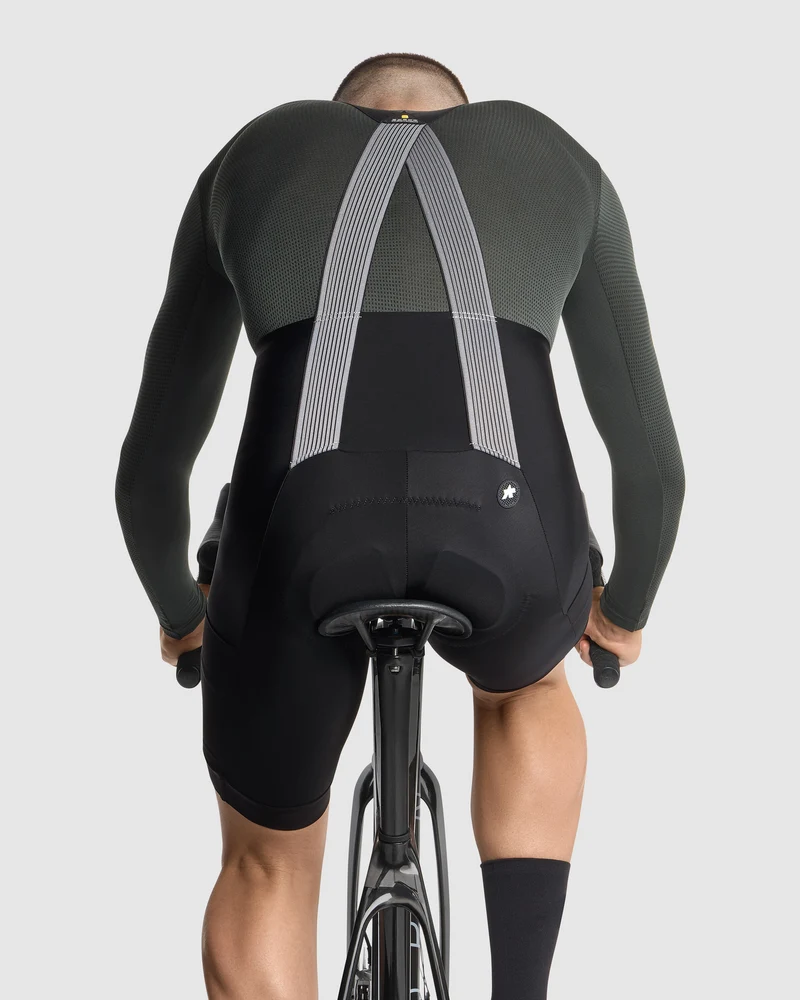 Assos Taktik Frühling Fallen Lätzchen Shorts T5 Schwarz Serie