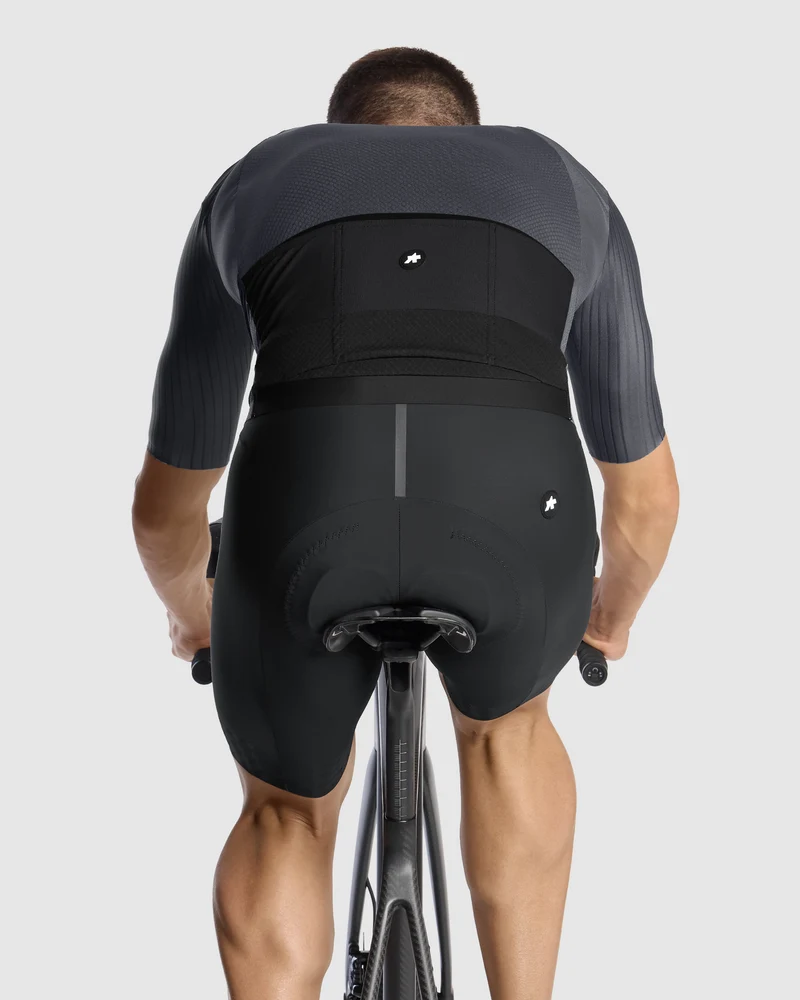 Assos Equipe RS Trikot S11 Präzision Graphit
