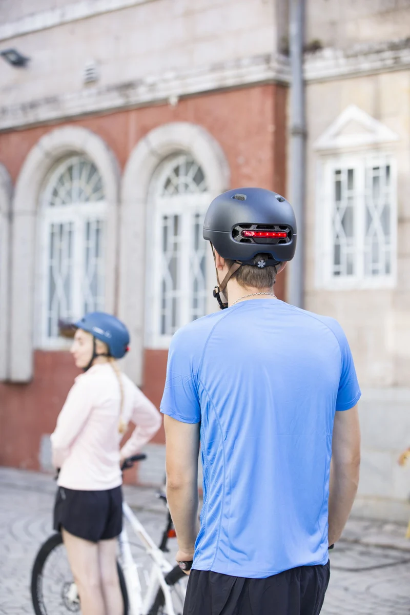 Livall C20 Neo Smart-Helm schwarz matt