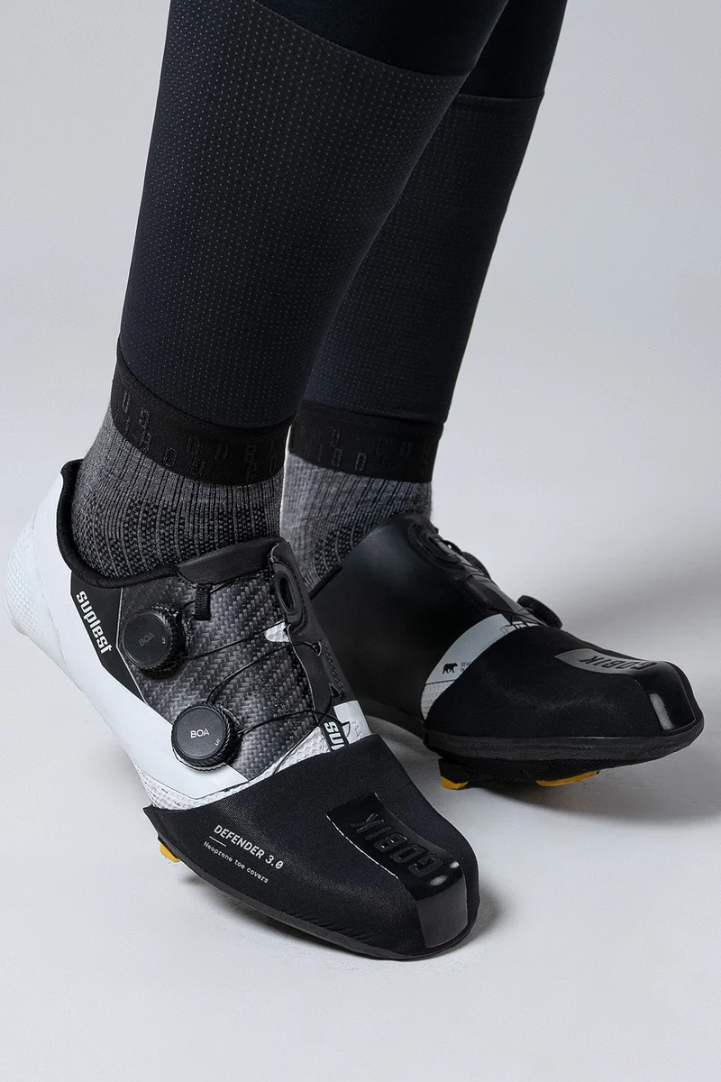 Defender 3.0 Toe Covers Gobik Unisex Pitch Black