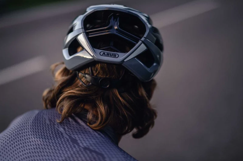 Abus StormChaser Rennrad-Helm bloodmoon red