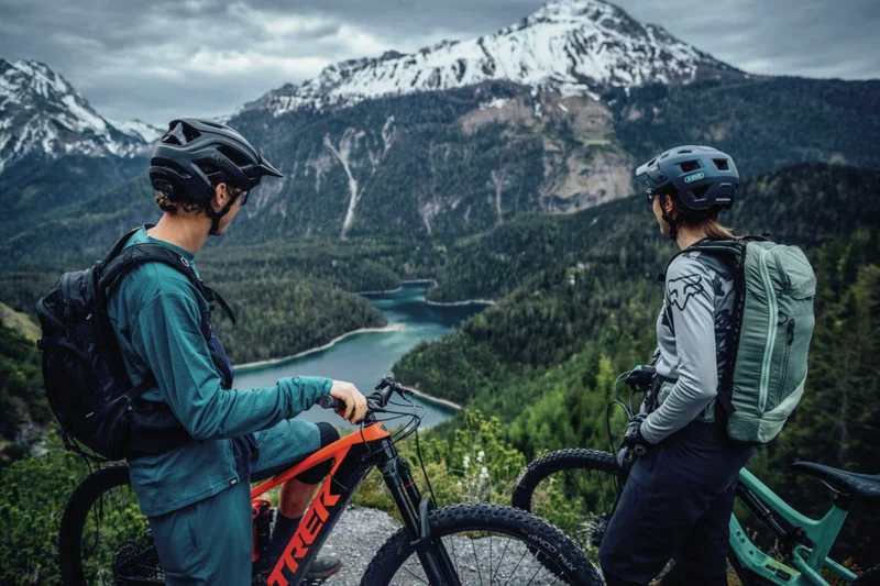 Abus CliffHanger MTB-Helm iced mint