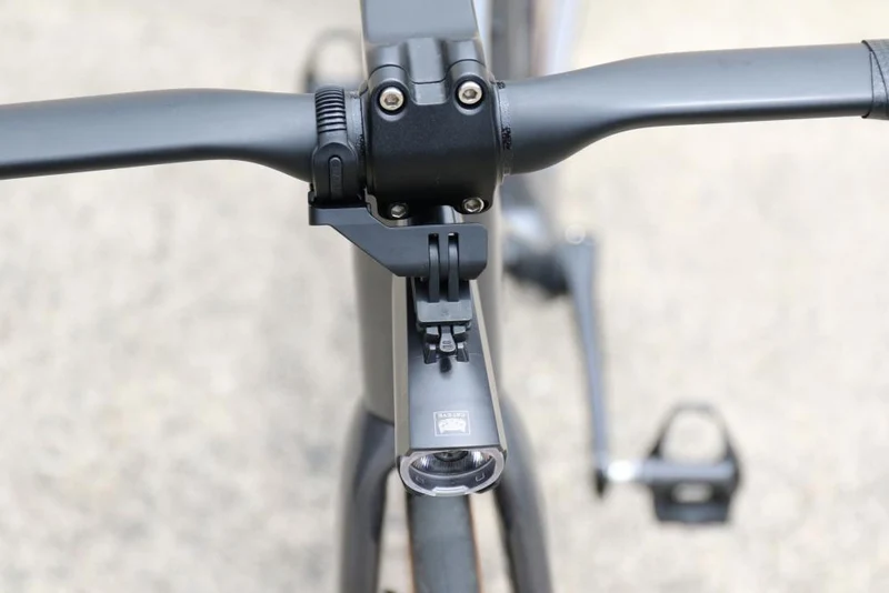 CATEYE Halterung H-34N CENTER (Ø 22-32 mm) - zentrale Lenkerhalterung mit FlexTight