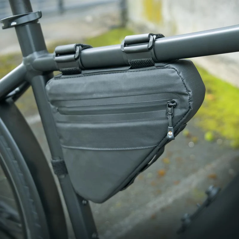 SKS Urban Framebag Rahmentasche schwarz 240x50x200mm 1400ml wasserabweisend für E-Bike & Fahrrad ideal für Werkzeug & Zubehör